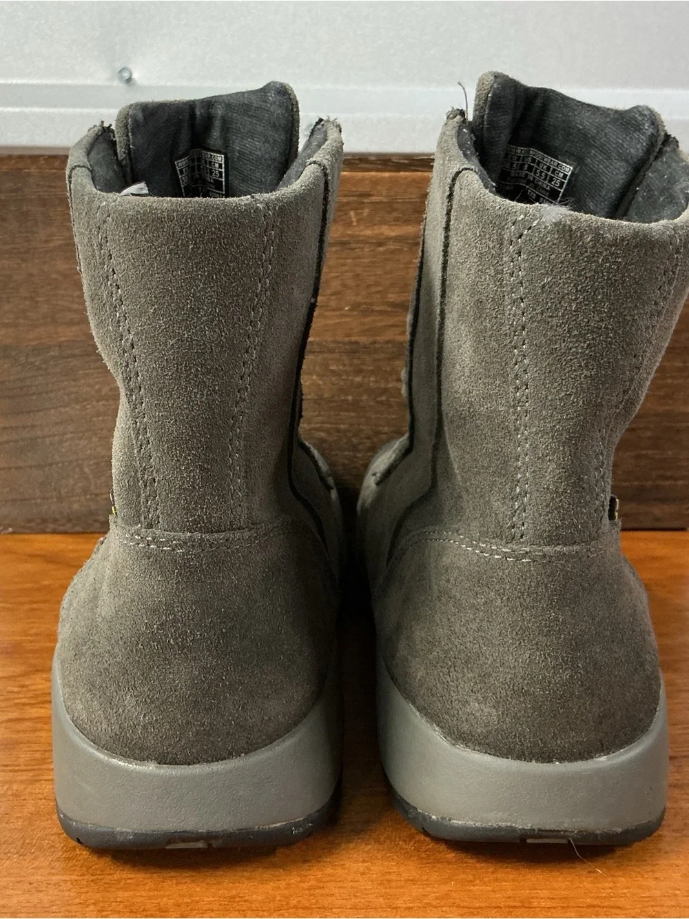 Keen Women Gray Suede Keen Dry Waterproof Side Buckle Lace Up Boot Size 8